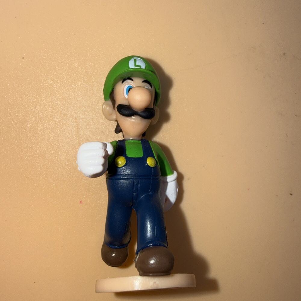 Luigi Super Mario Bros. 2” Mini Figure Nintendo PVC